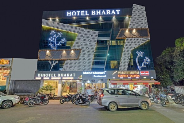 Collection O 991 Hotel Bharat